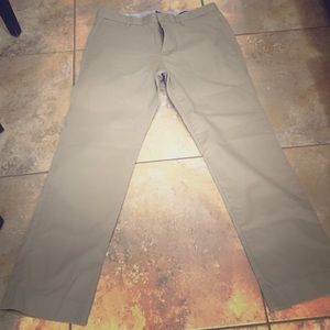 Gap light khakis size 34x32